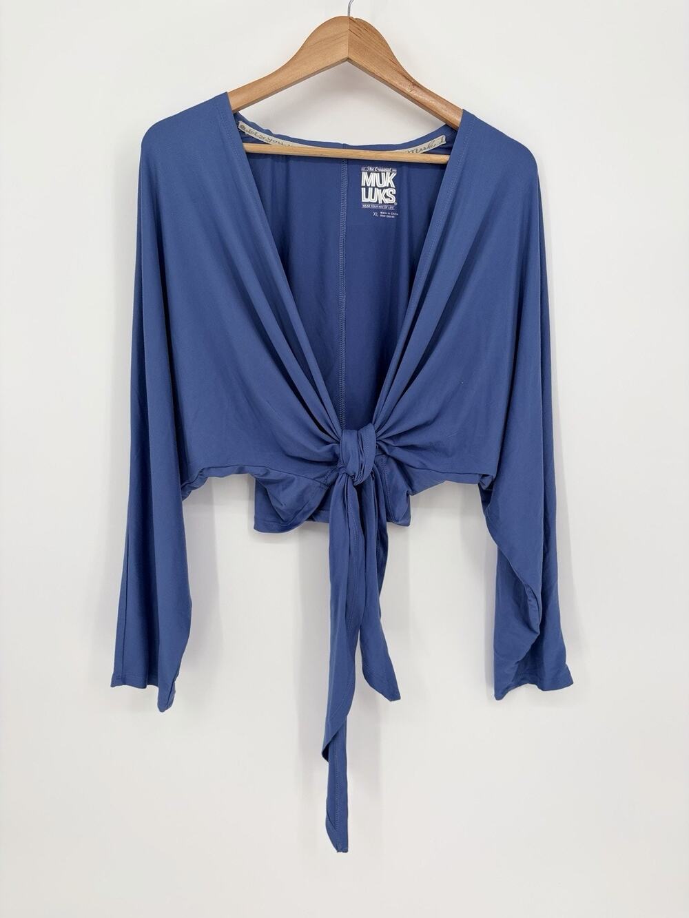 Muk Luks NWT Women's Size 3X Blue Cropped Tie Front Cloud Knit Stretch Topper